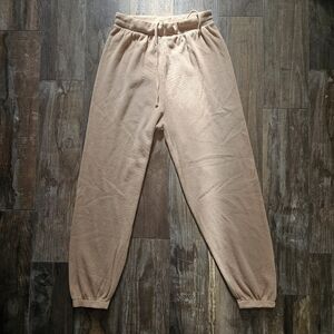 Cozy Skims size M Tan Jogger Pants with amazing soft fabric women’s Medium